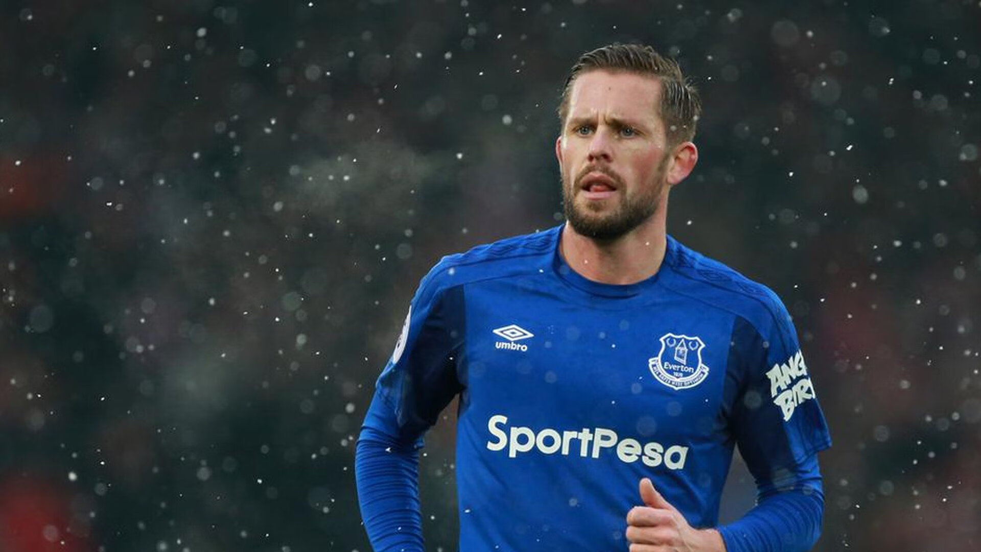 周琦恢复训练内线支柱有望强势回归，周琦带队